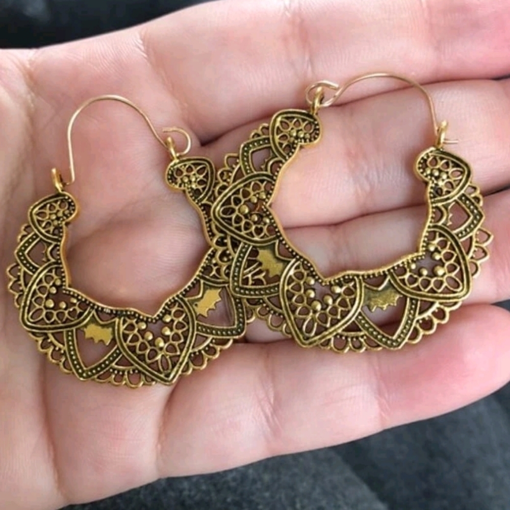 💖2/$30 Boho Hoop brass tribal gypsy cut out large Filigree drop earrings - Picture 10 of 16